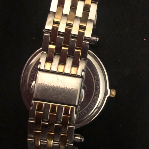 Authentic Michael Kors watch - Picture 2 of 3